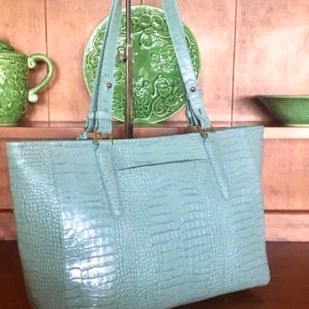 🦋💛EUC Brahmin Med. Arno Tote in Cascade Majestic💛🦋 - Picture 4 of 12